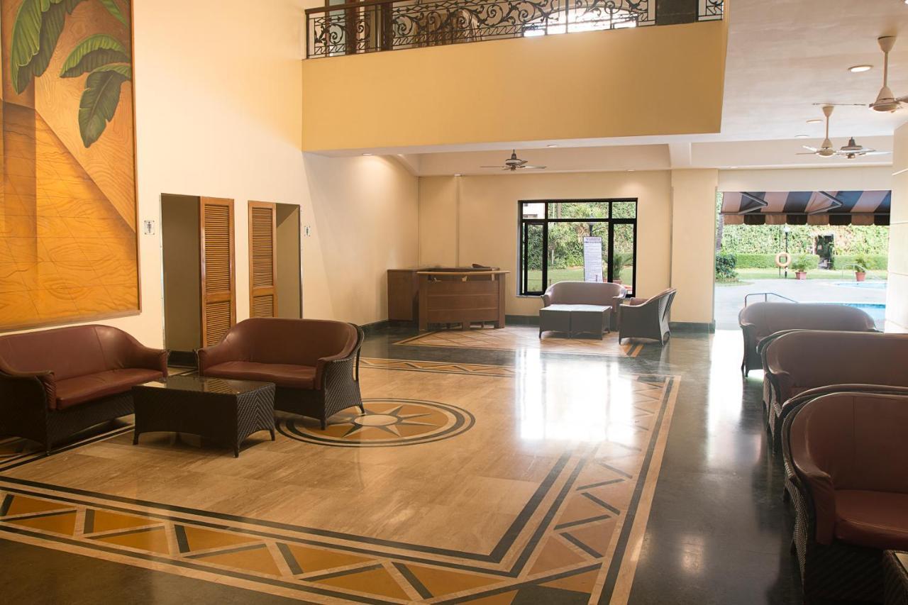 The Classique Club Βομβάη Εξωτερικό φωτογραφία