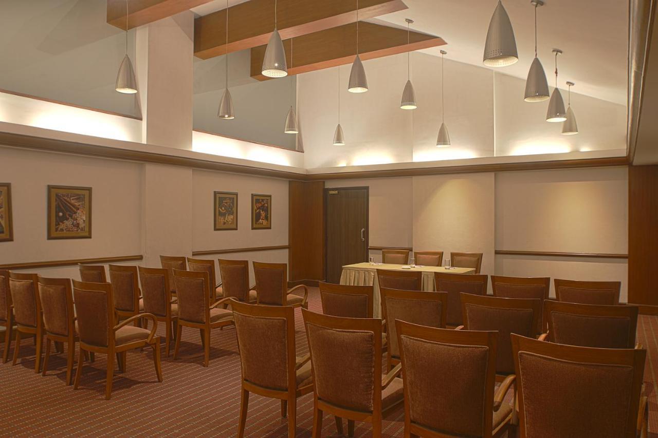 The Classique Club Βομβάη Εξωτερικό φωτογραφία